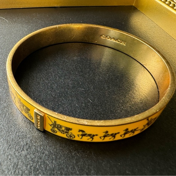 Coach Bracelet Orange/Yellow Enamel Gold Tone Horse & Carriage Bangle - Picture 1 of 10